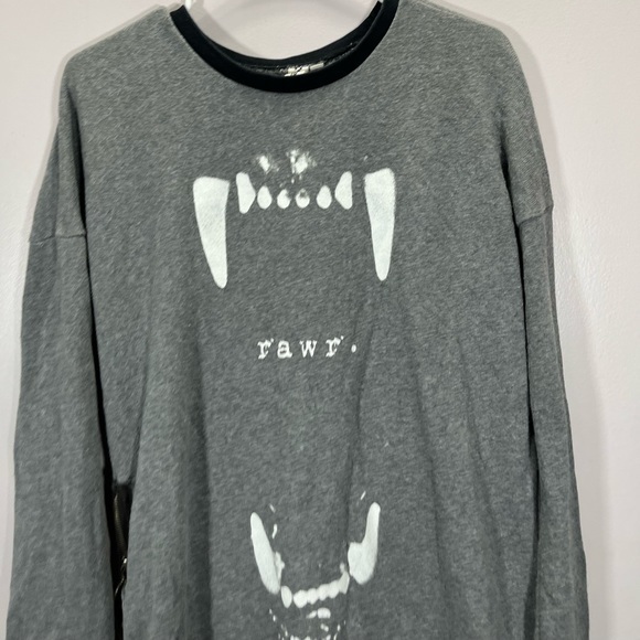 Vans Women’s Grey Black Fangs Rawr Graphic Design Pullover Sweatshirt - Picture 4 of 11